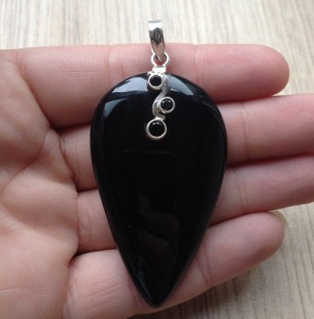 Zilveren hanger met grote druppelvorm zwarte Onyx